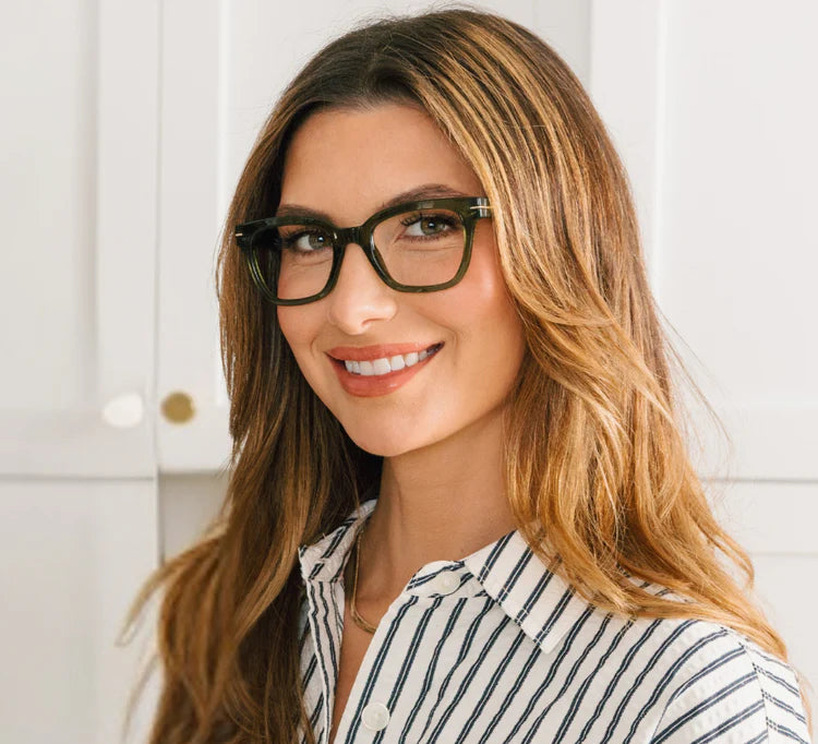 Peepers Buzzworthy Reading Glasses