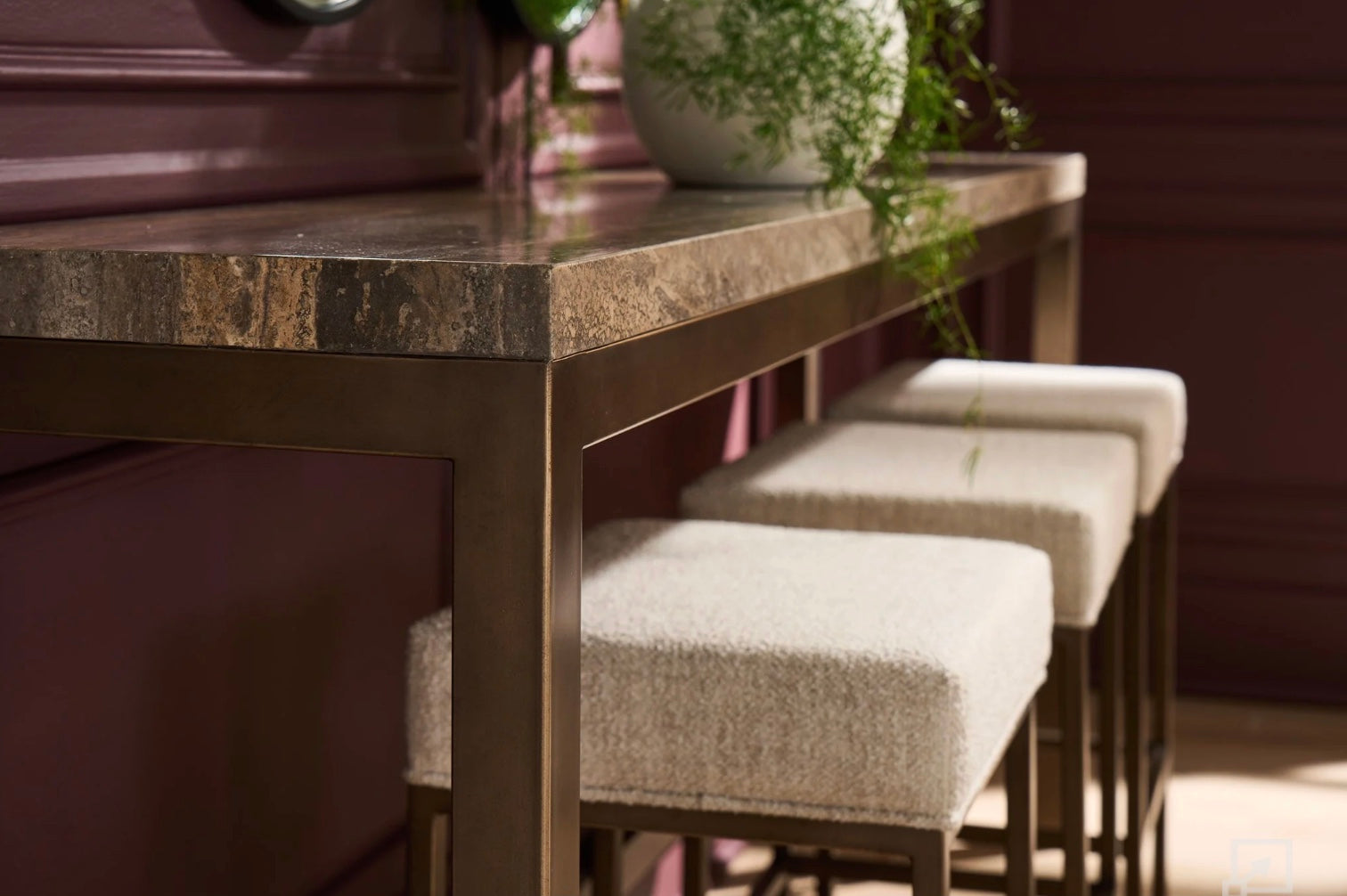 Montclair Brindle Console w/ Stools