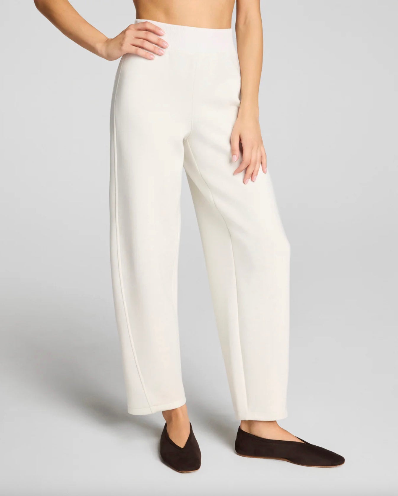 SPANX AirEssentials Luxe Barrel Ankle Pant