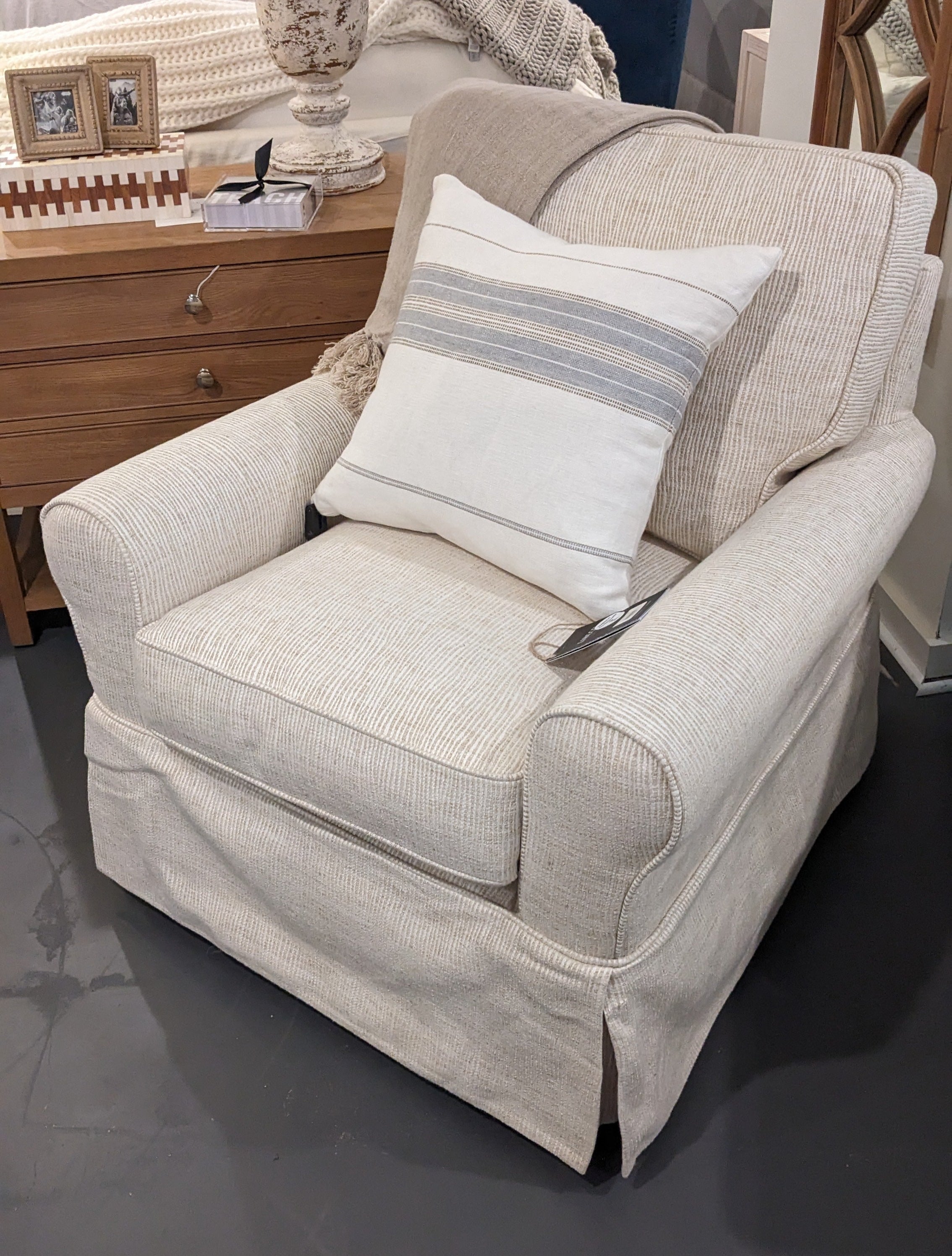 Sara Swivel Glider