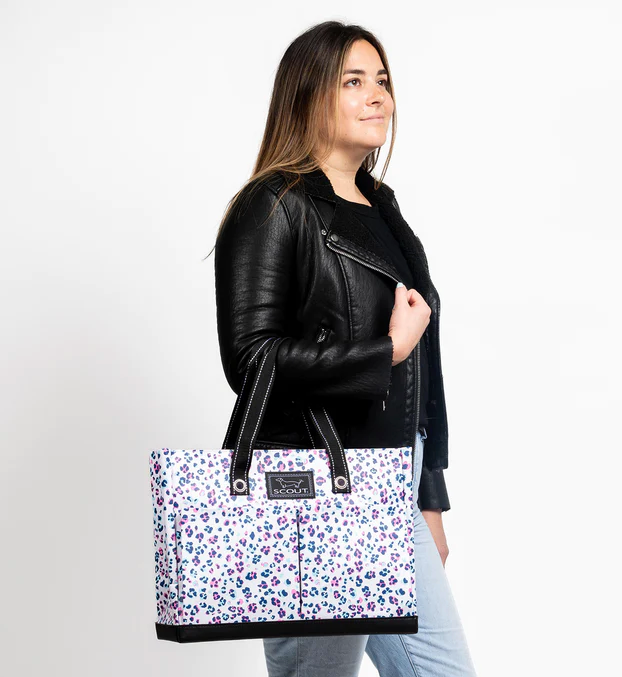 SCOUT Uptown Girl Pocket Tote - Final Sale 25% off in cart
