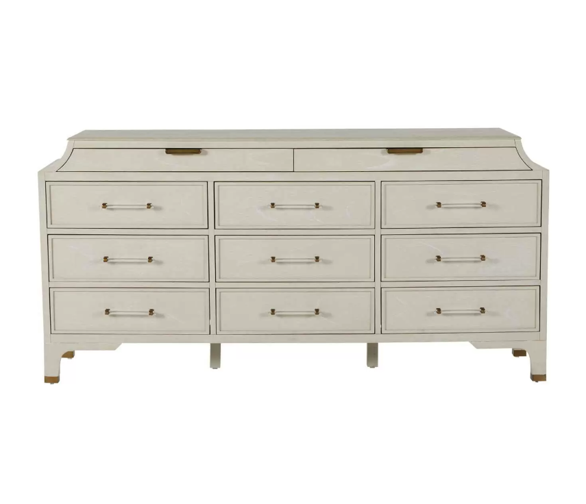 Alexandra Dresser