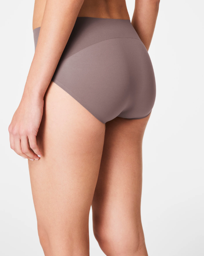 SPANX smooth Undie-tectable Brief