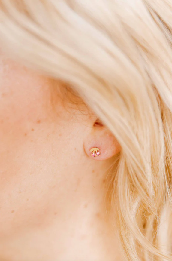 Linny Co Screwback Stud - Pink Cherry