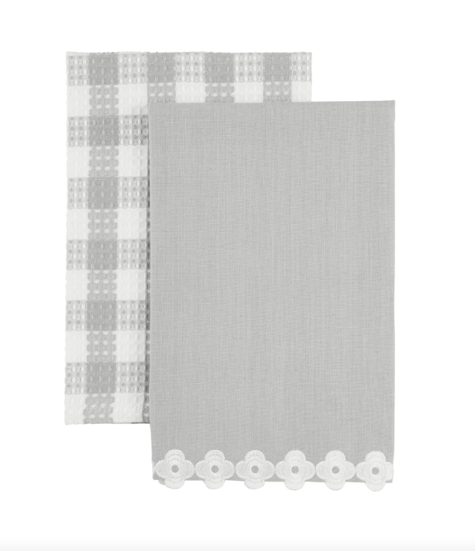 Embroidered Edge Towel Set