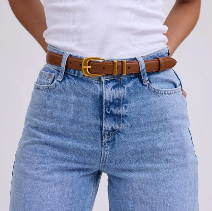 Quiet Curve Leather Belt