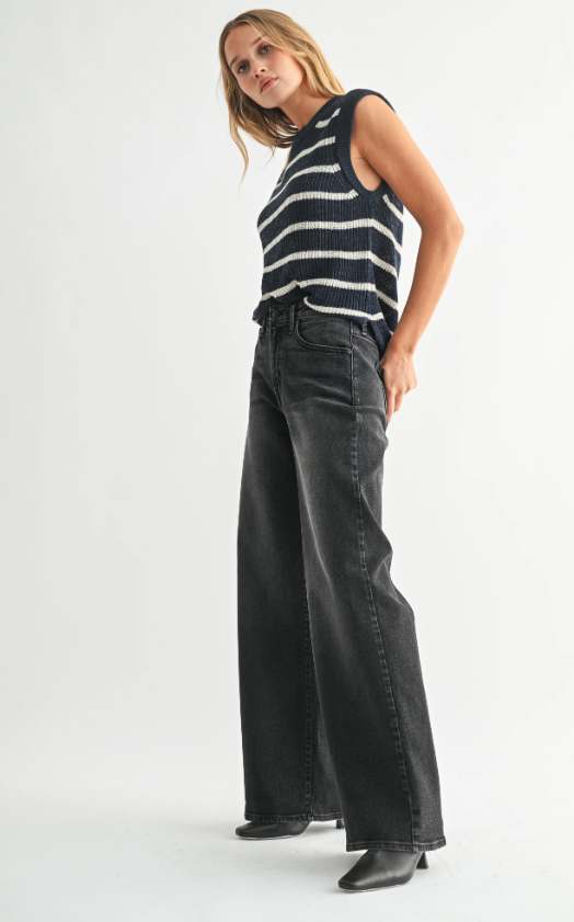 Just Black Denim The Ultra Wide Jean - Washed Black