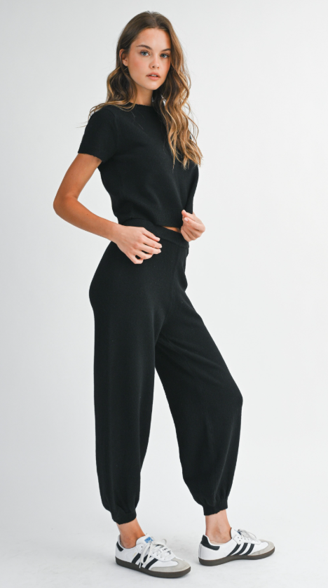 Emmie Short Sleeve Sweater & Jogger Set w/ Scarf