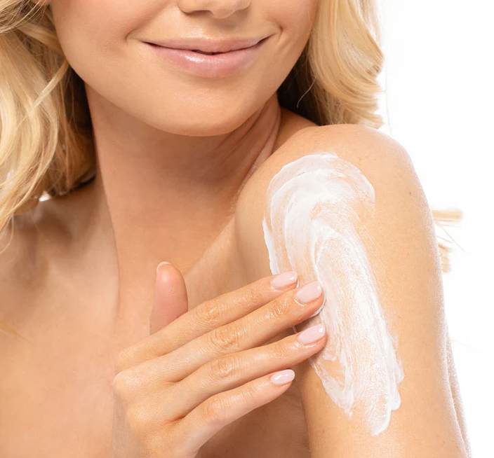 Farmhouse Fresh Swooned Moon Dip Back to Youth Ageless Body Mousse