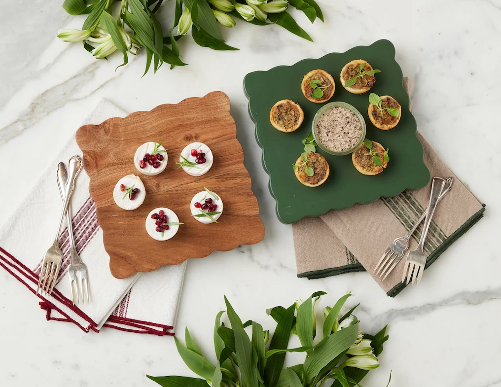 Square Scalloped Cheese Board & Markers Set
