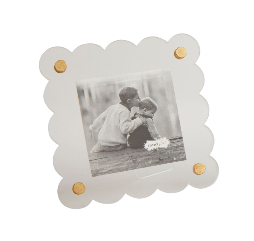 Mini Scalloped Acrylic Frame