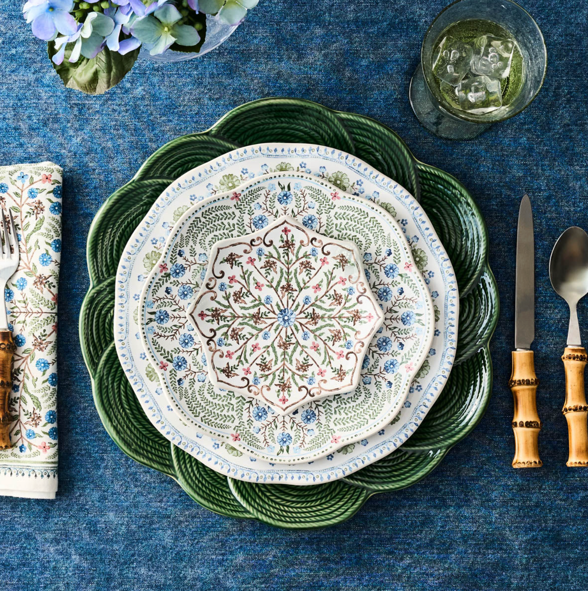 Villa Seville Scalloped Side/Cocktail Plate - Set of 4