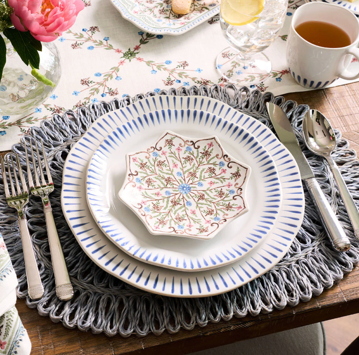 Villa Seville Scalloped Side/Cocktail Plate - Set of 4