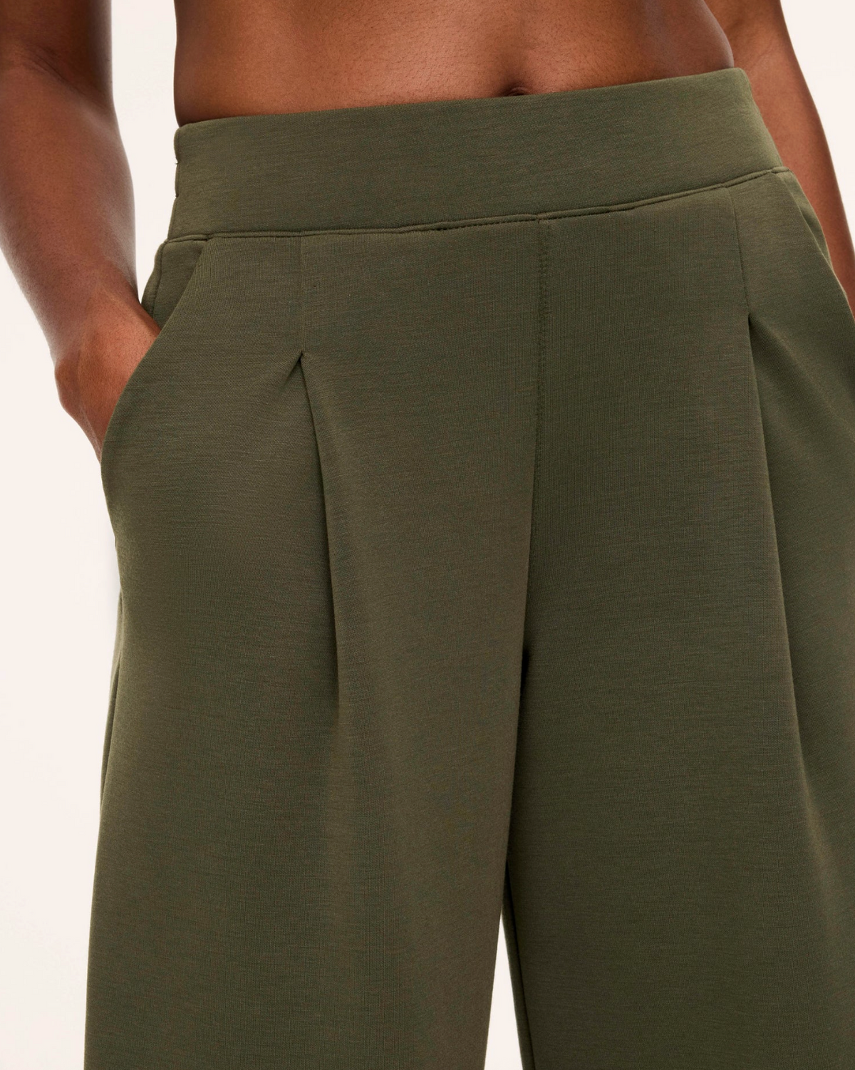 SPANX AirEssentials Pleated Trouser - Monsa