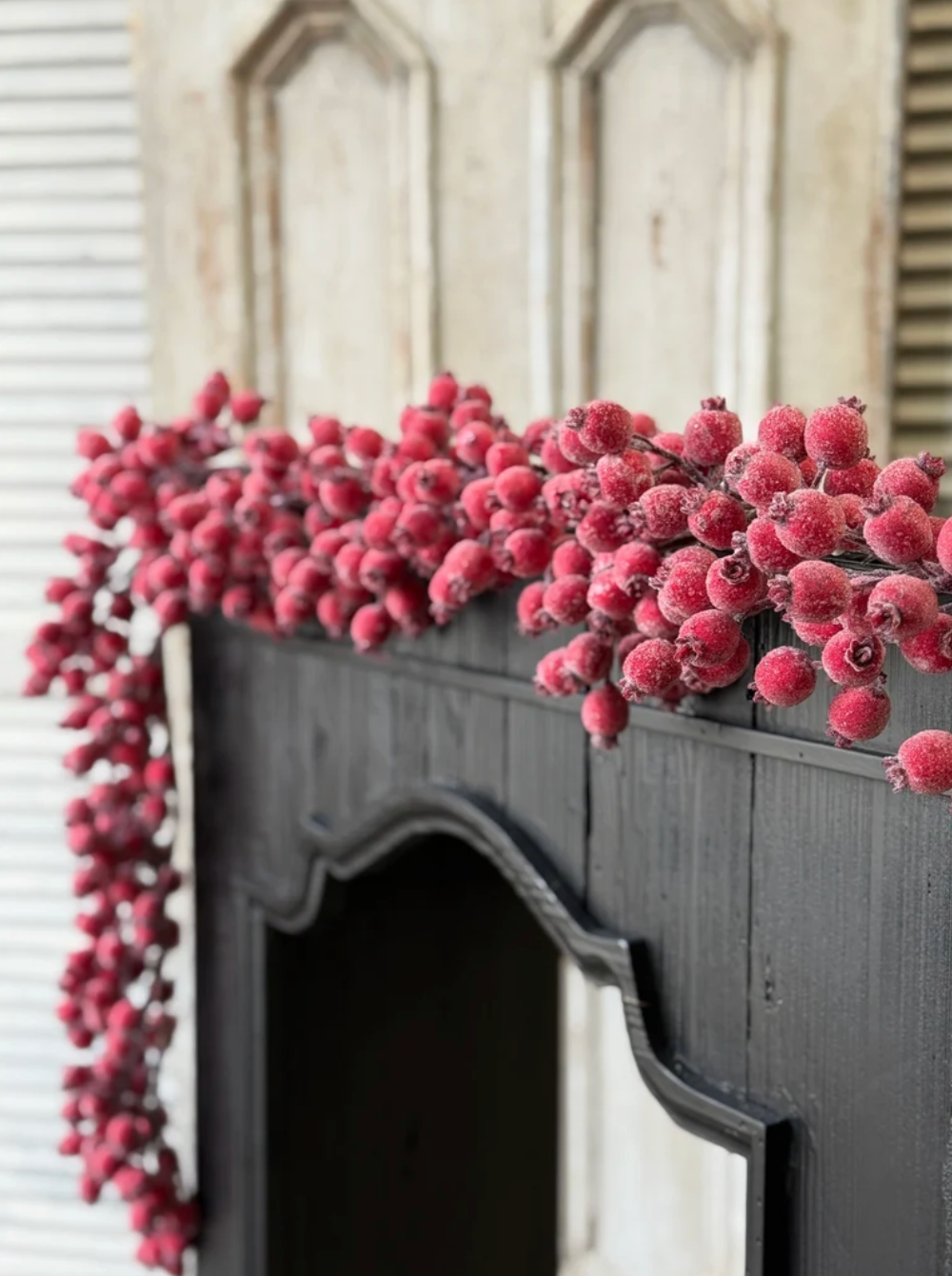Iced Everberry Garland