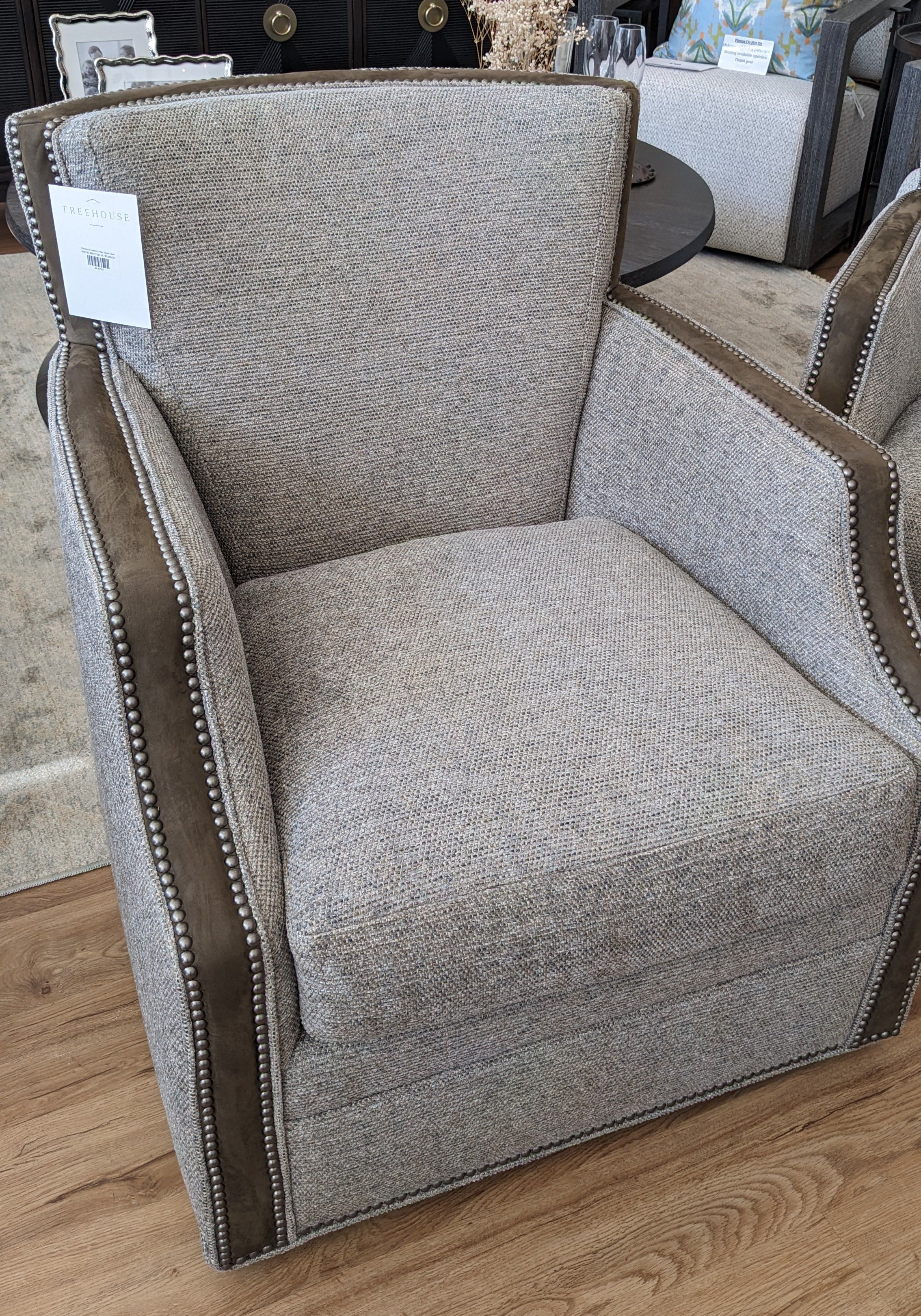 Cheyenne Swivel Chair