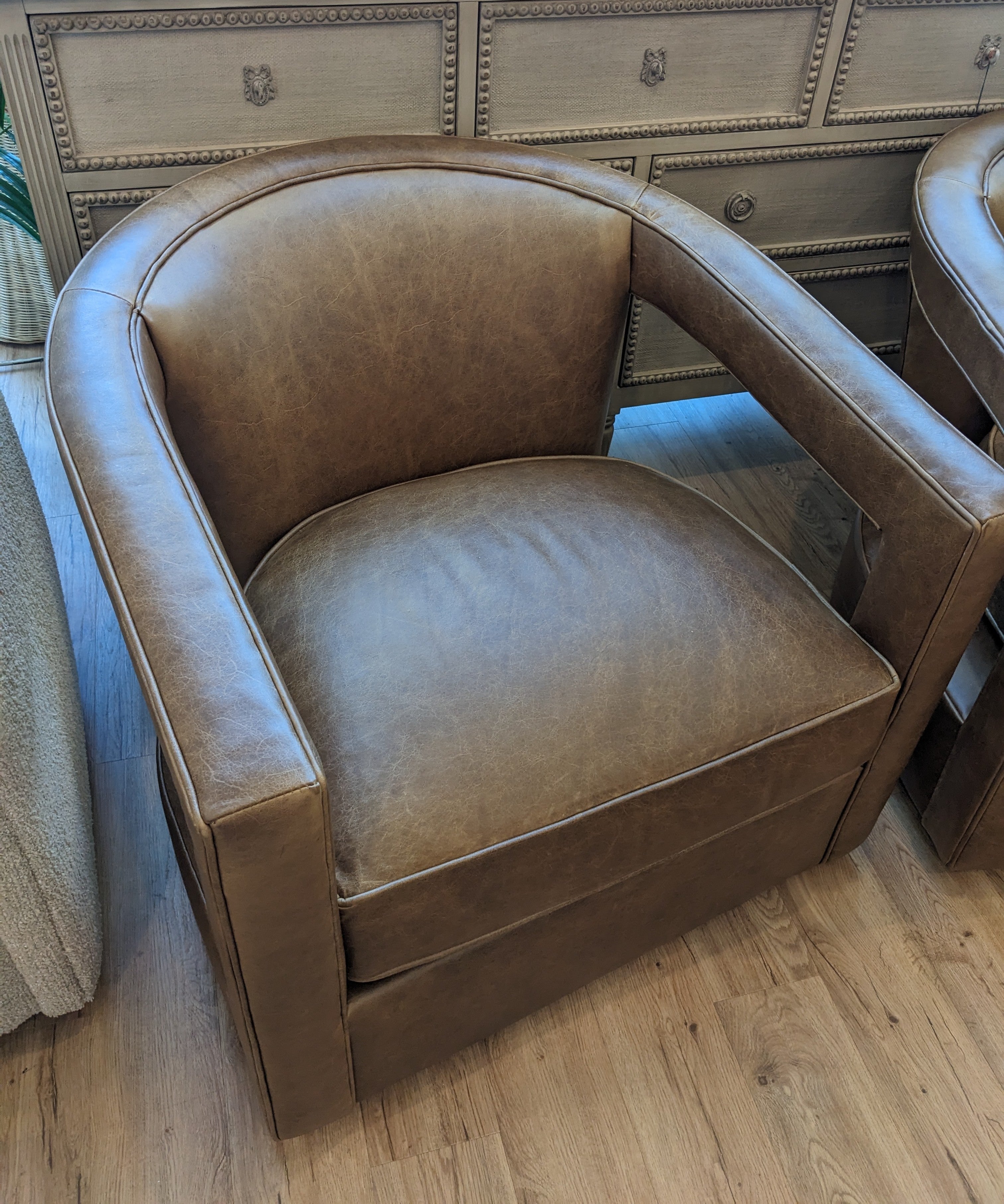 Paloma Leather Swivel Chair