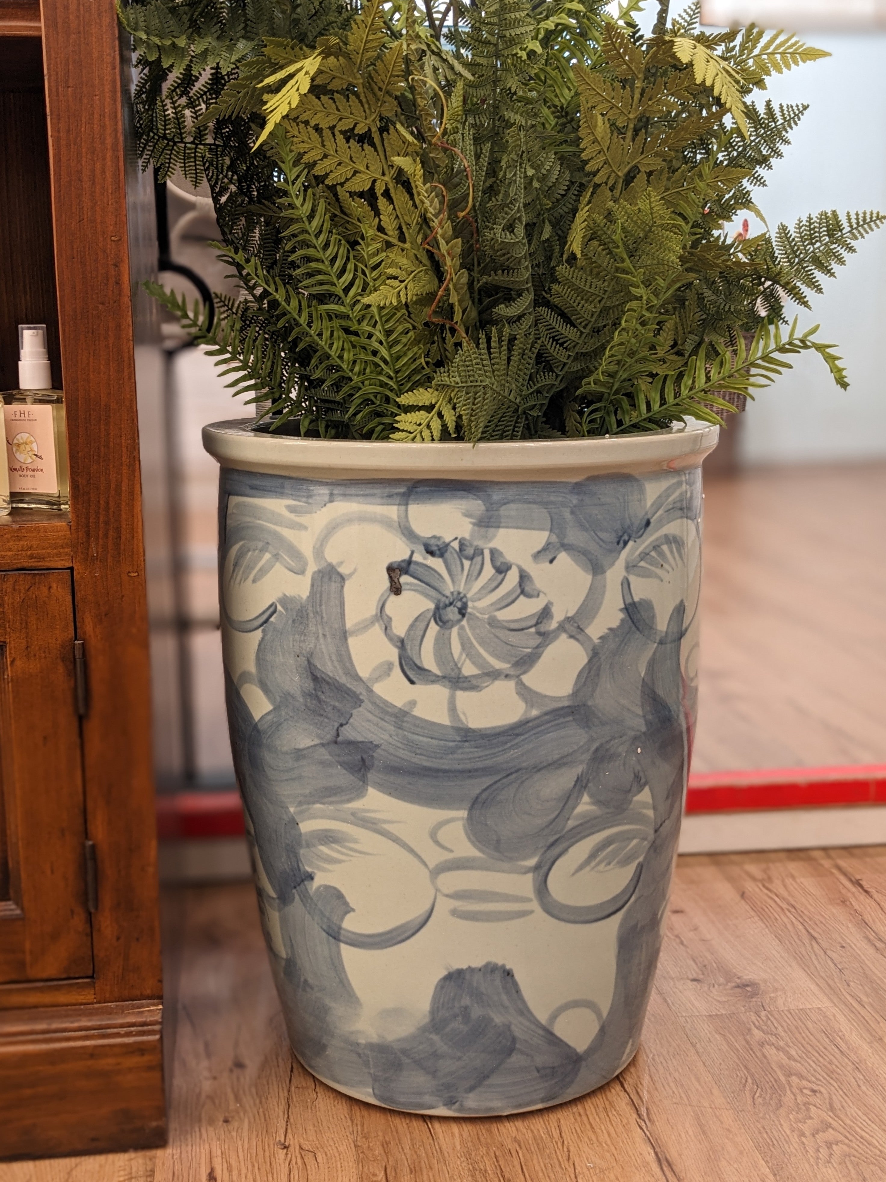 Silla Lotus Medium Planter