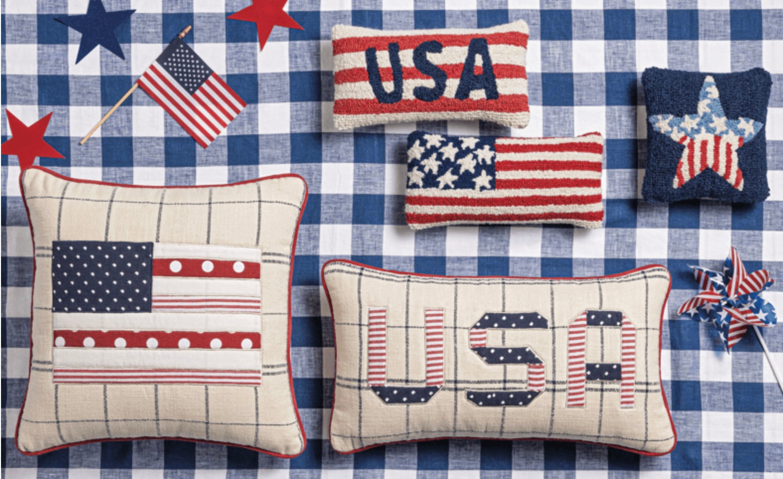 Usa Americana Hook Wool Mini Pillow