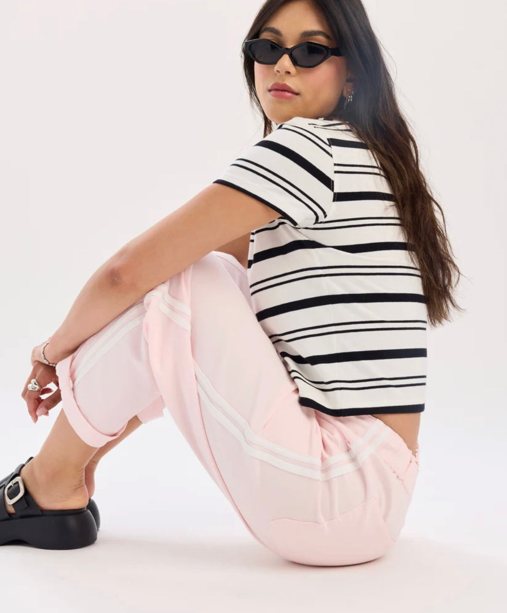 Daze Villa Drawstring Barrel Pant in Petal