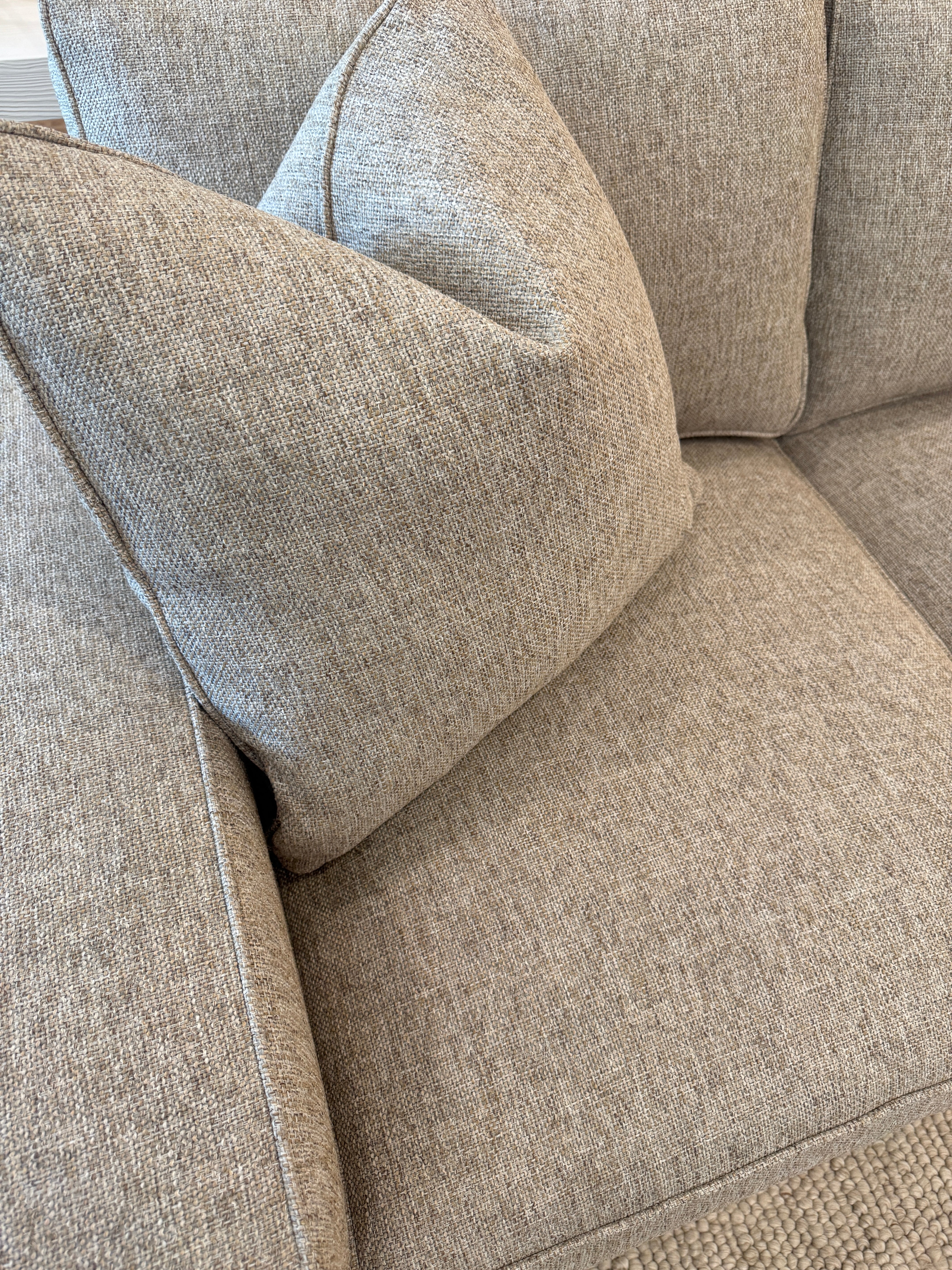 Mable Sofa