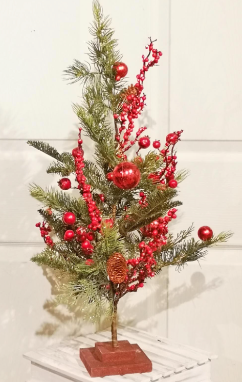Berry & Pine Christmas Tree