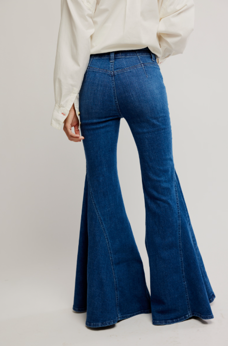 Free People Marque Flare Jeans