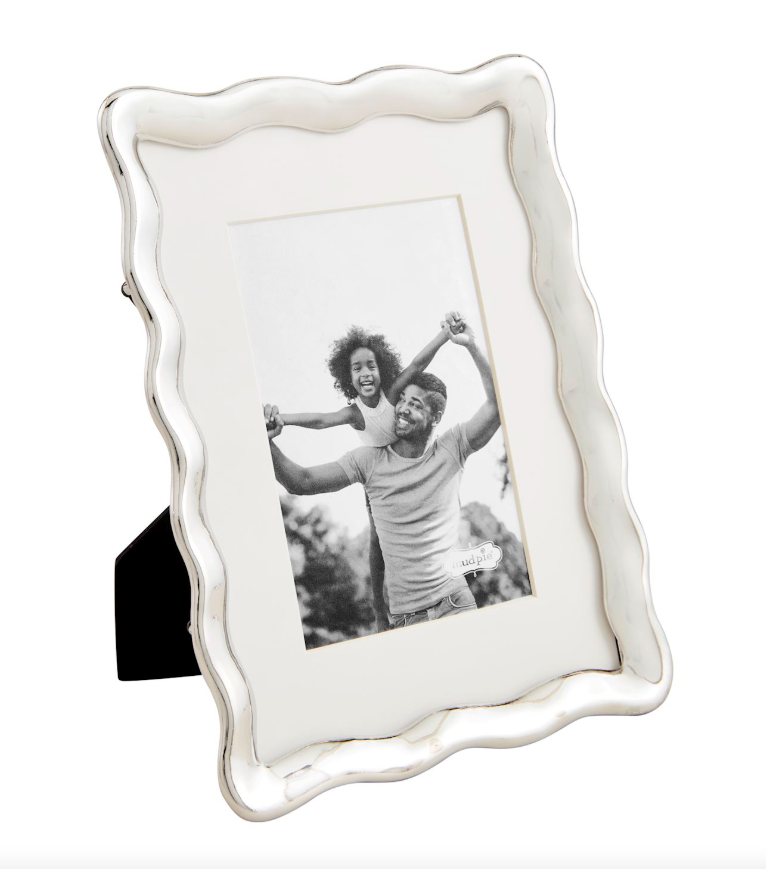 Wavy Edge Metal Frame