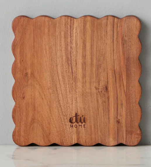 Scalloped Appetizer Cheese Board