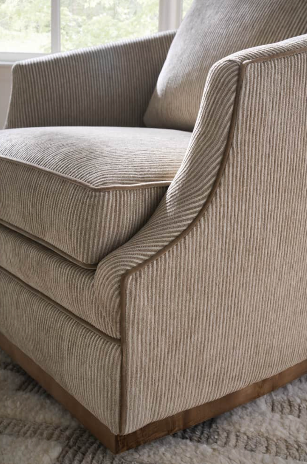 Emma Swivel Chair