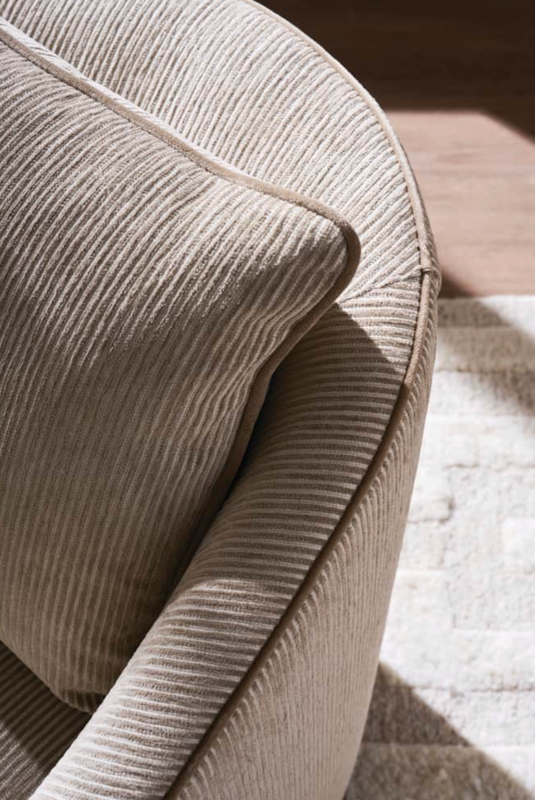 Emma Swivel Chair