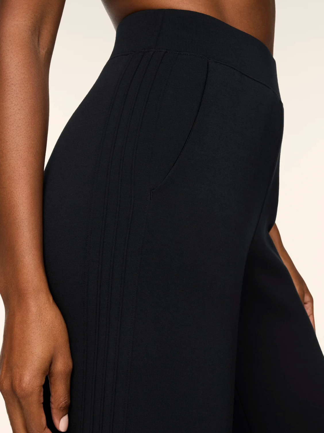 SPANX Pintuck Wide Leg - Very Black
