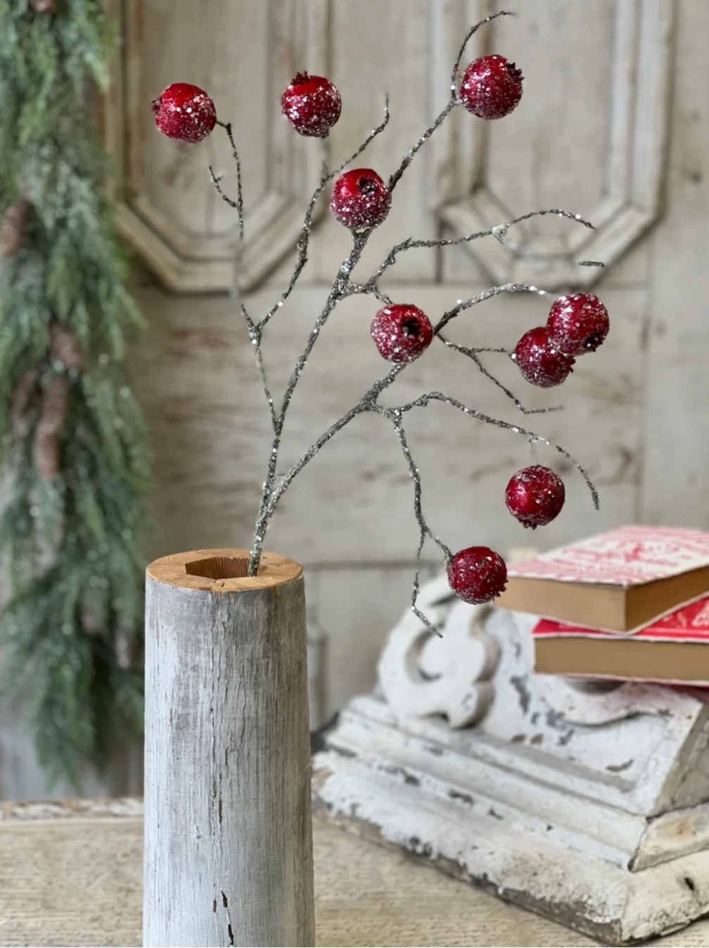 Sparkling Bauble Berry Spray