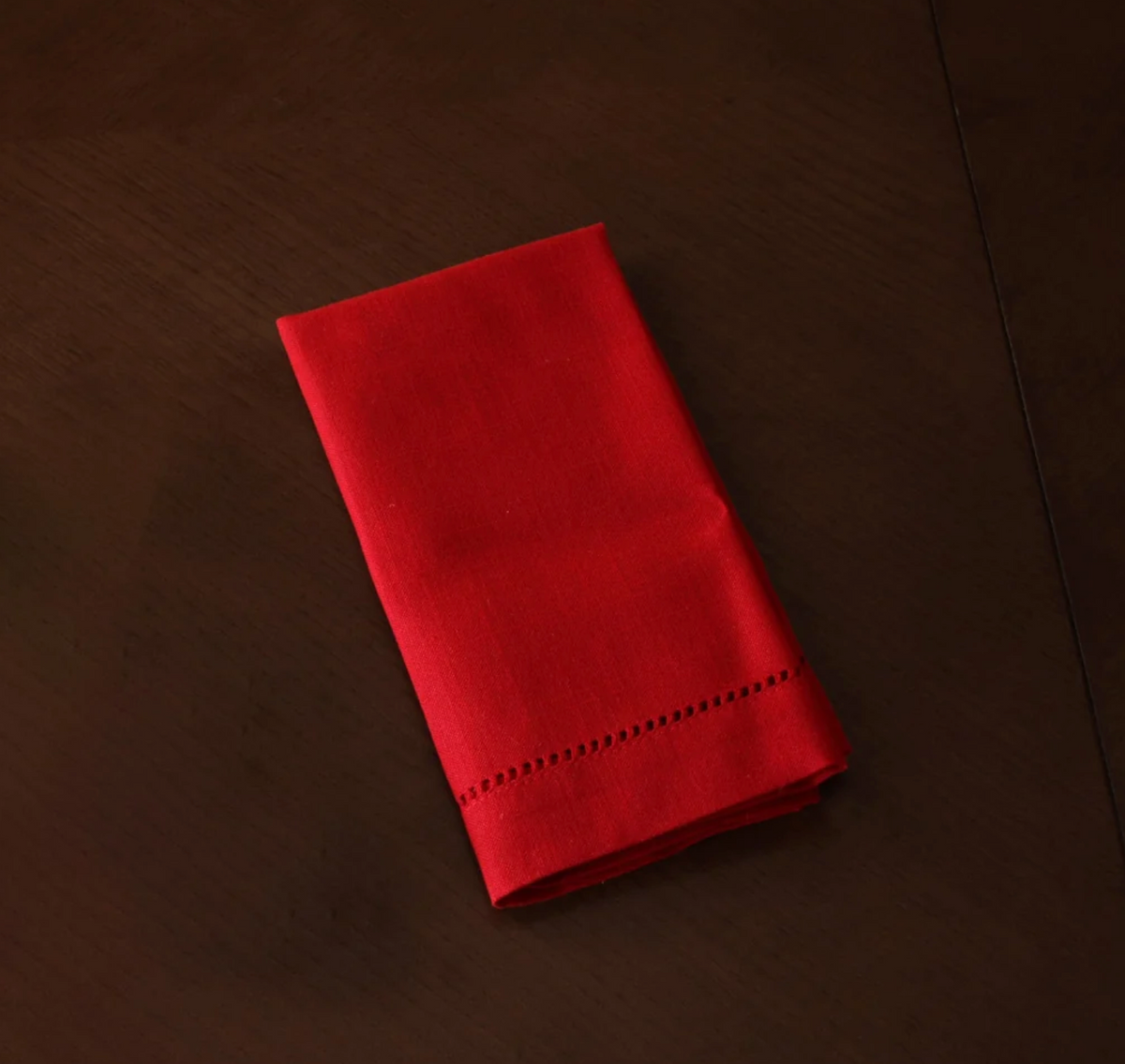 LINENS Classics Napkins - Set of 4 (Red)