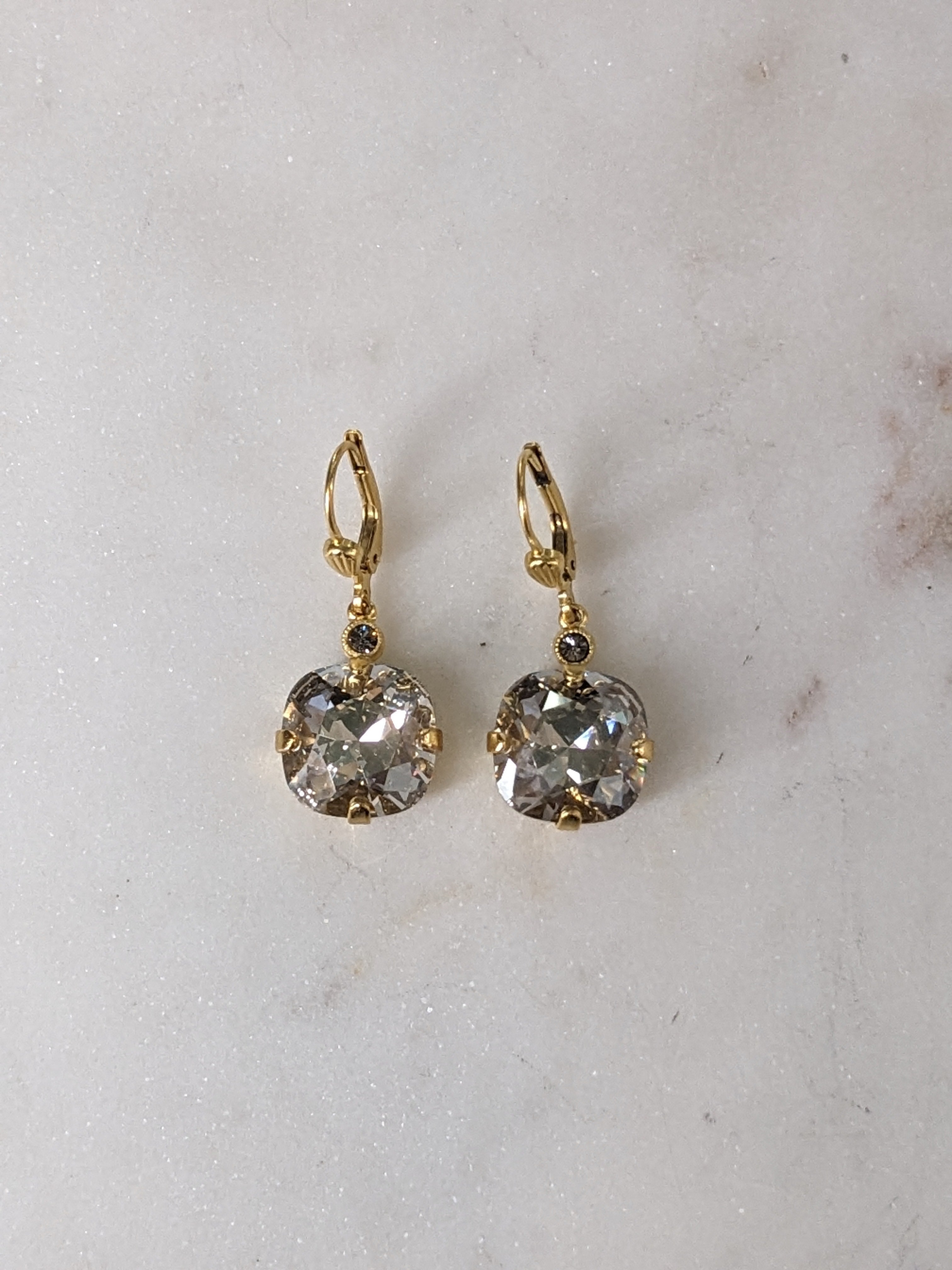 La Vie Classic Earrings