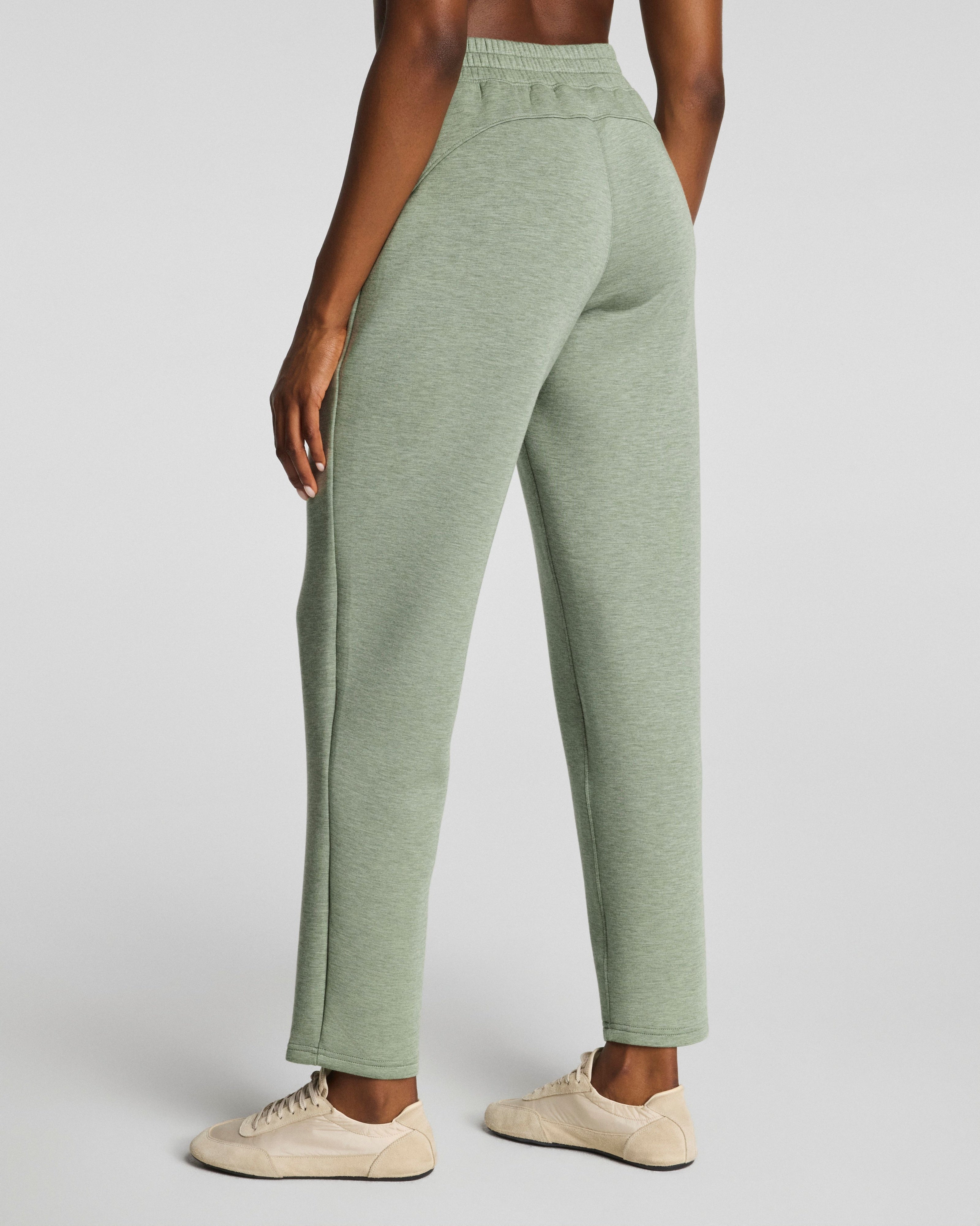 SPANX AirEssentials Slim Straight Pant