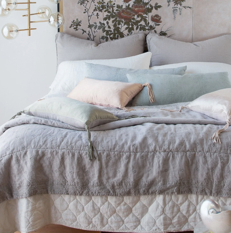 Bella Notte Ines Pillow Collection