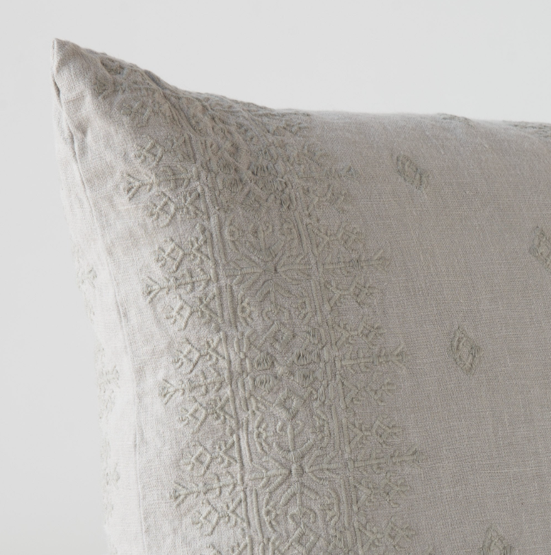 Bella Notte Ines Pillow Collection