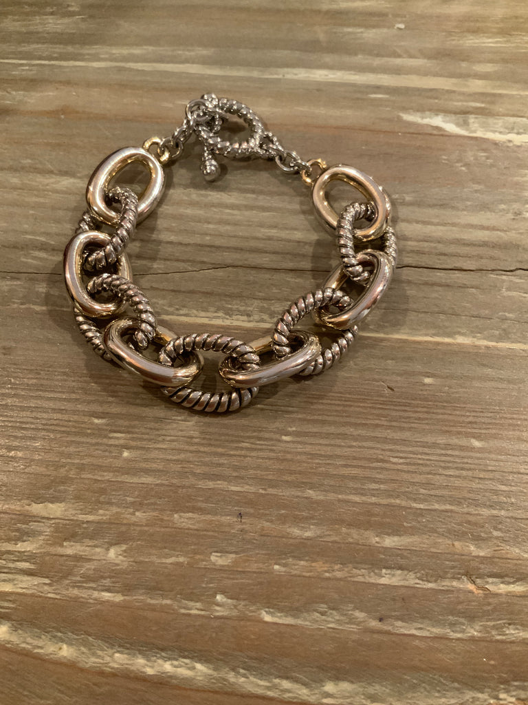 Oval Chain Link Bracelet