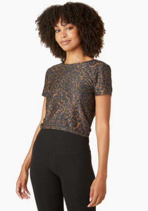Beyond Yoga Featherweight SoftMark Twist Out Tee